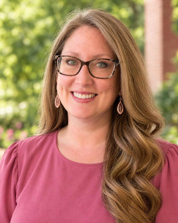Photo of Lynda Marshall