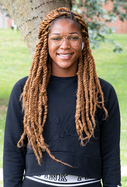 Photo of Gigi Hopkins '21