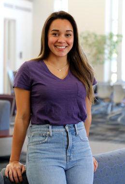 Photo of Victoria Sananikone '21